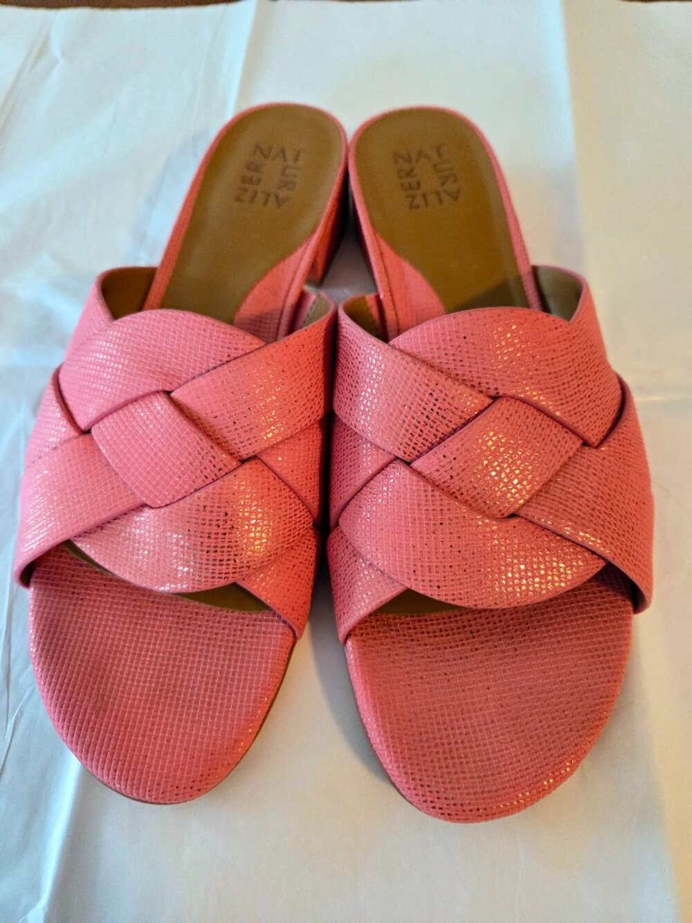 Gorgeous! Hard to find Size 11!   Naturalizer Morena Slide Sandals